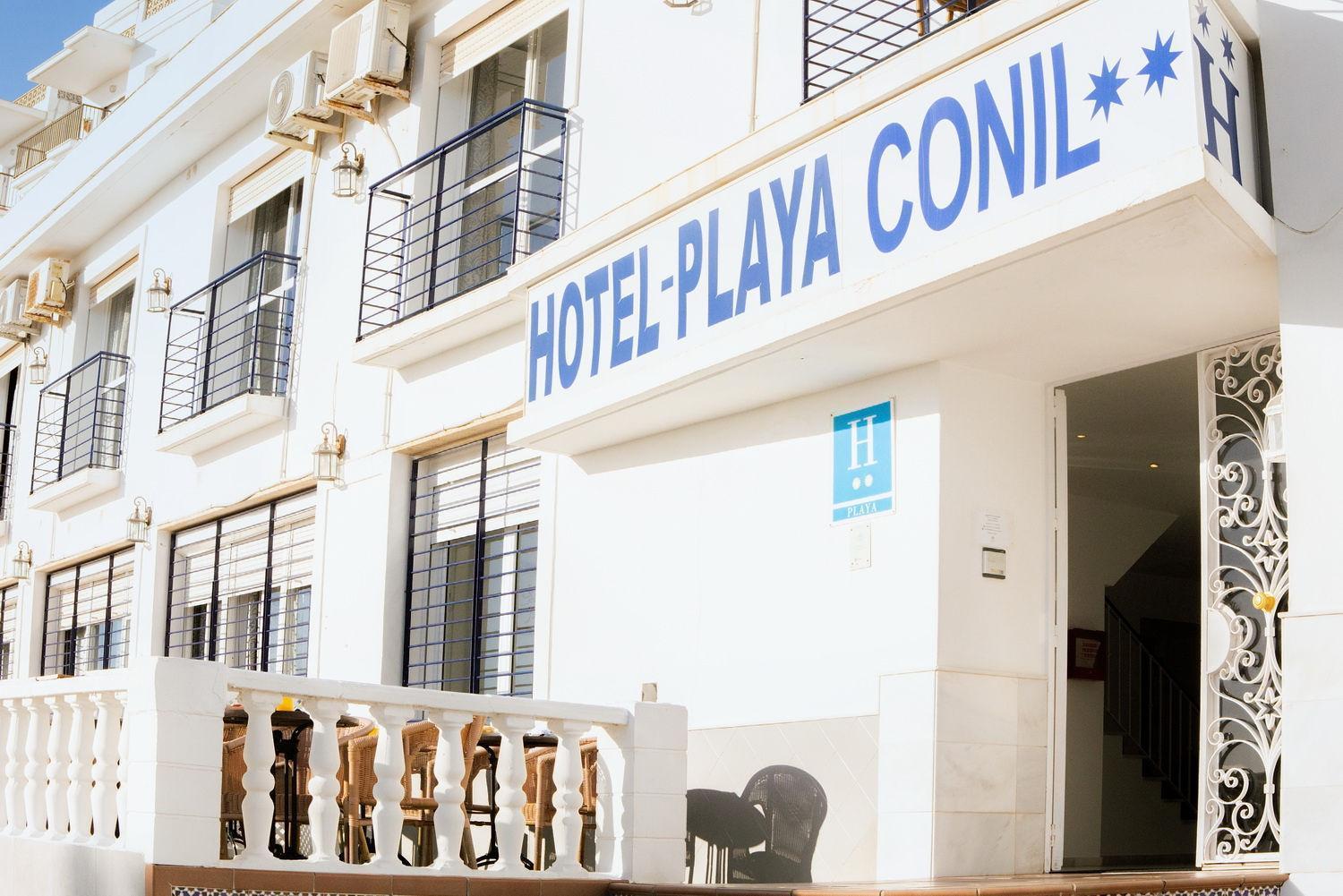 Hotel Playa Conil - Beachfront Studios & Suites Коніль-де-ла-Фронтера Екстер'єр фото
