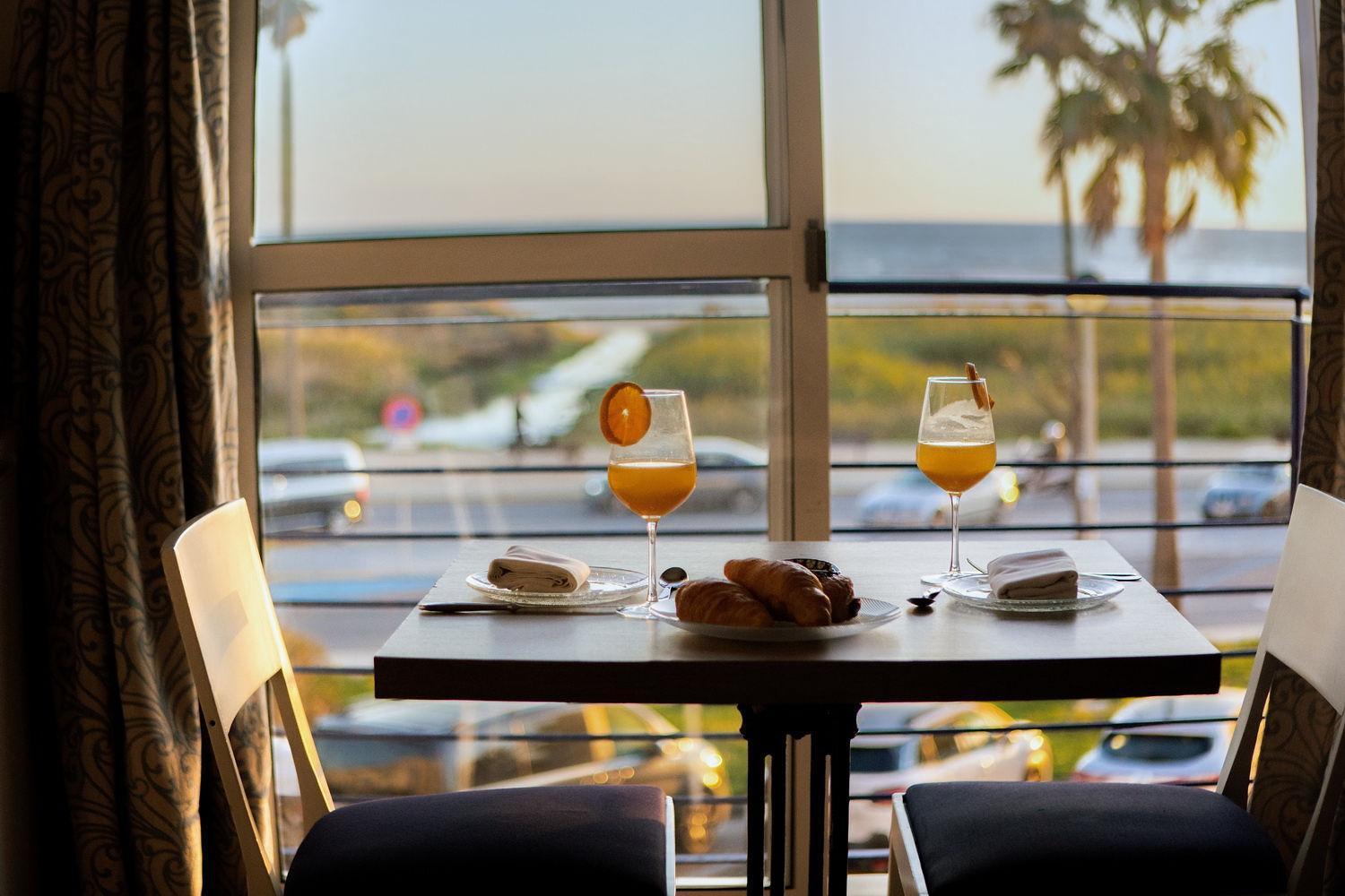 Hotel Playa Conil - Beachfront Studios & Suites Коніль-де-ла-Фронтера Екстер'єр фото