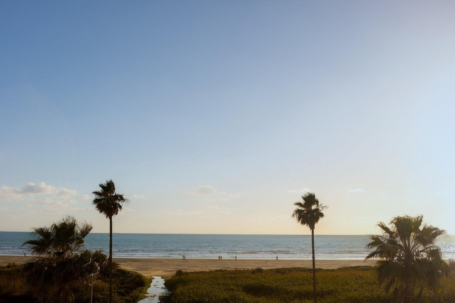 Hotel Playa Conil - Beachfront Studios & Suites Коніль-де-ла-Фронтера Екстер'єр фото